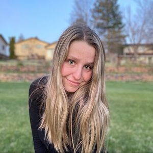 Meet your Posher, Mia